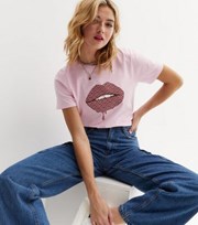 New Look Pink Geometric Lips Logo T-Shirt
